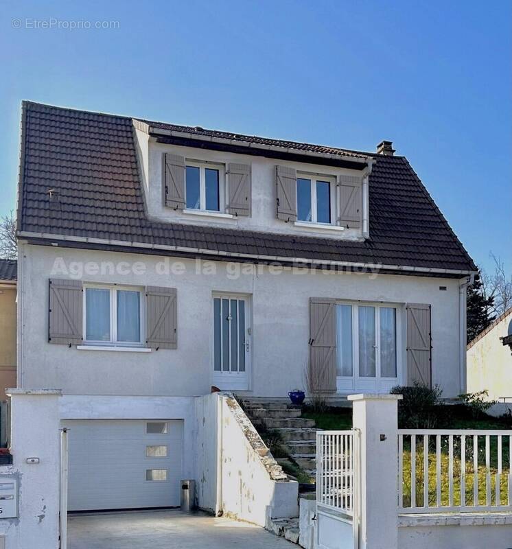 Facade (1) - Maison à BOUSSY-SAINT-ANTOINE