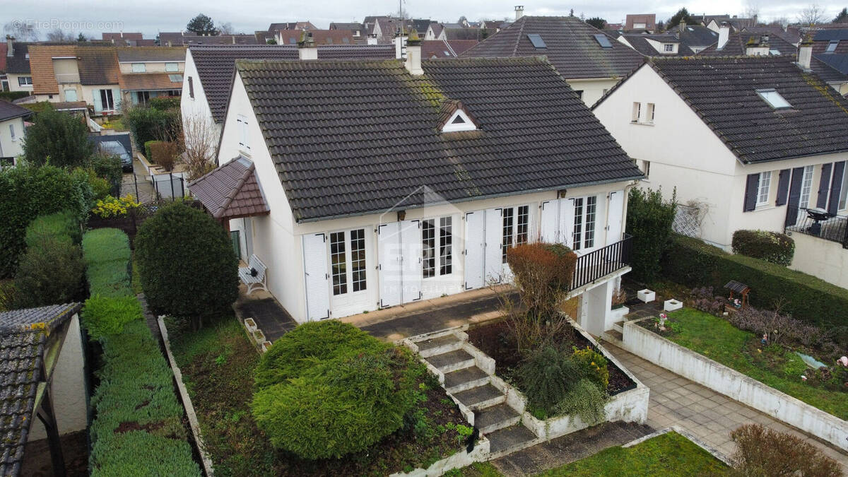 Maison à BEYNES