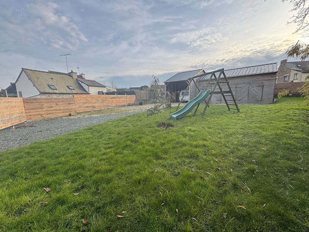 Terrain à LAMBALLE