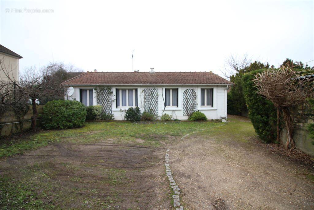 Maison à CARRIERES-SUR-SEINE