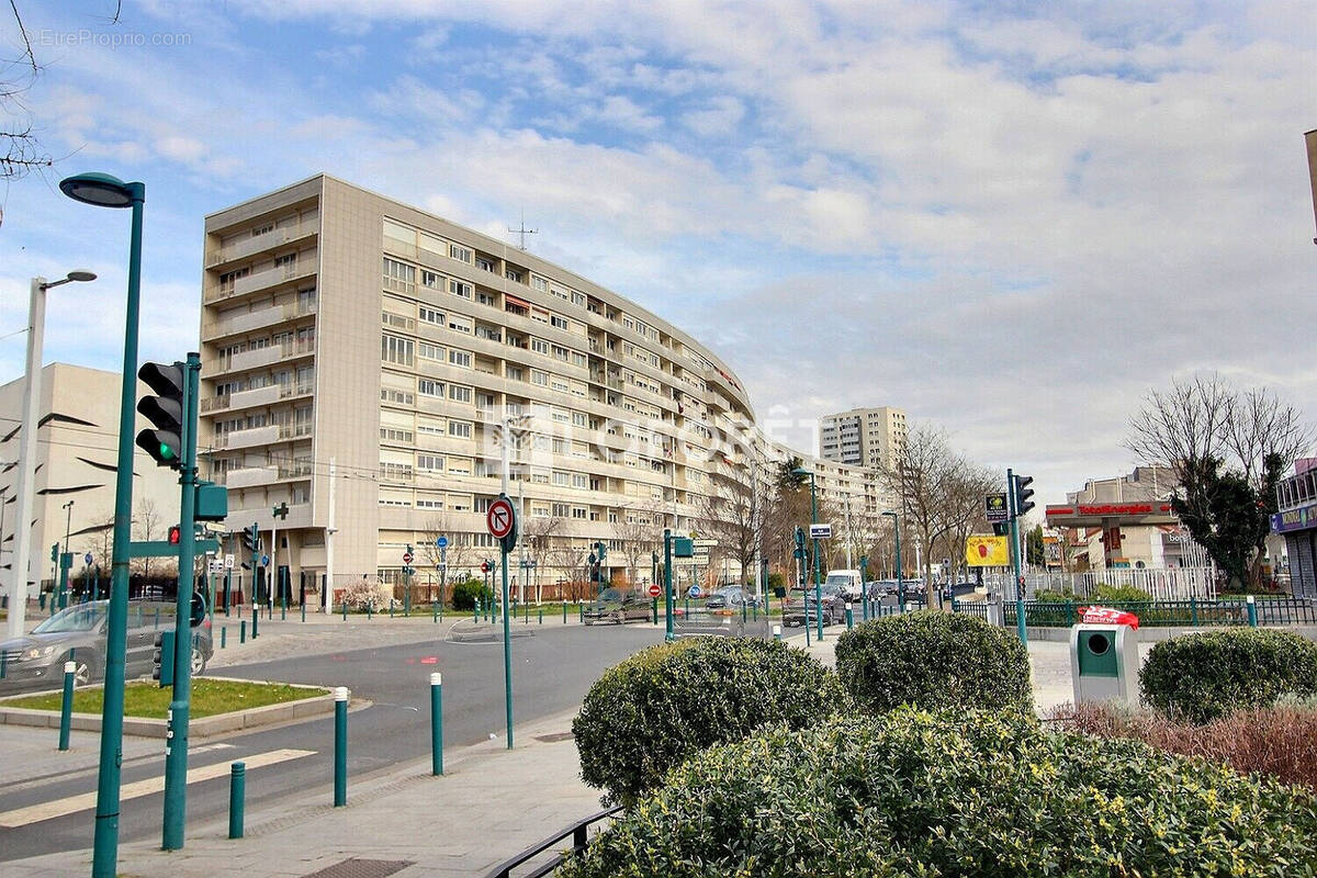 Appartement à GENNEVILLIERS