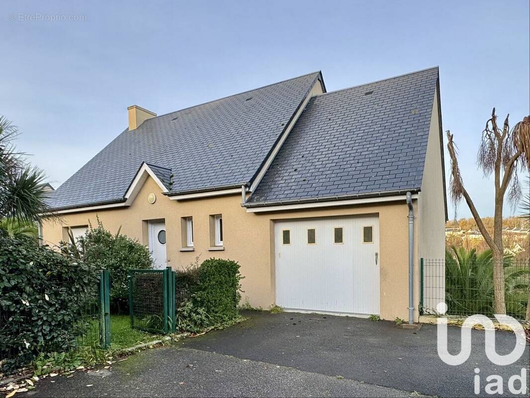 Photo 1 - Maison à EQUEURDREVILLE-HAINNEVILLE