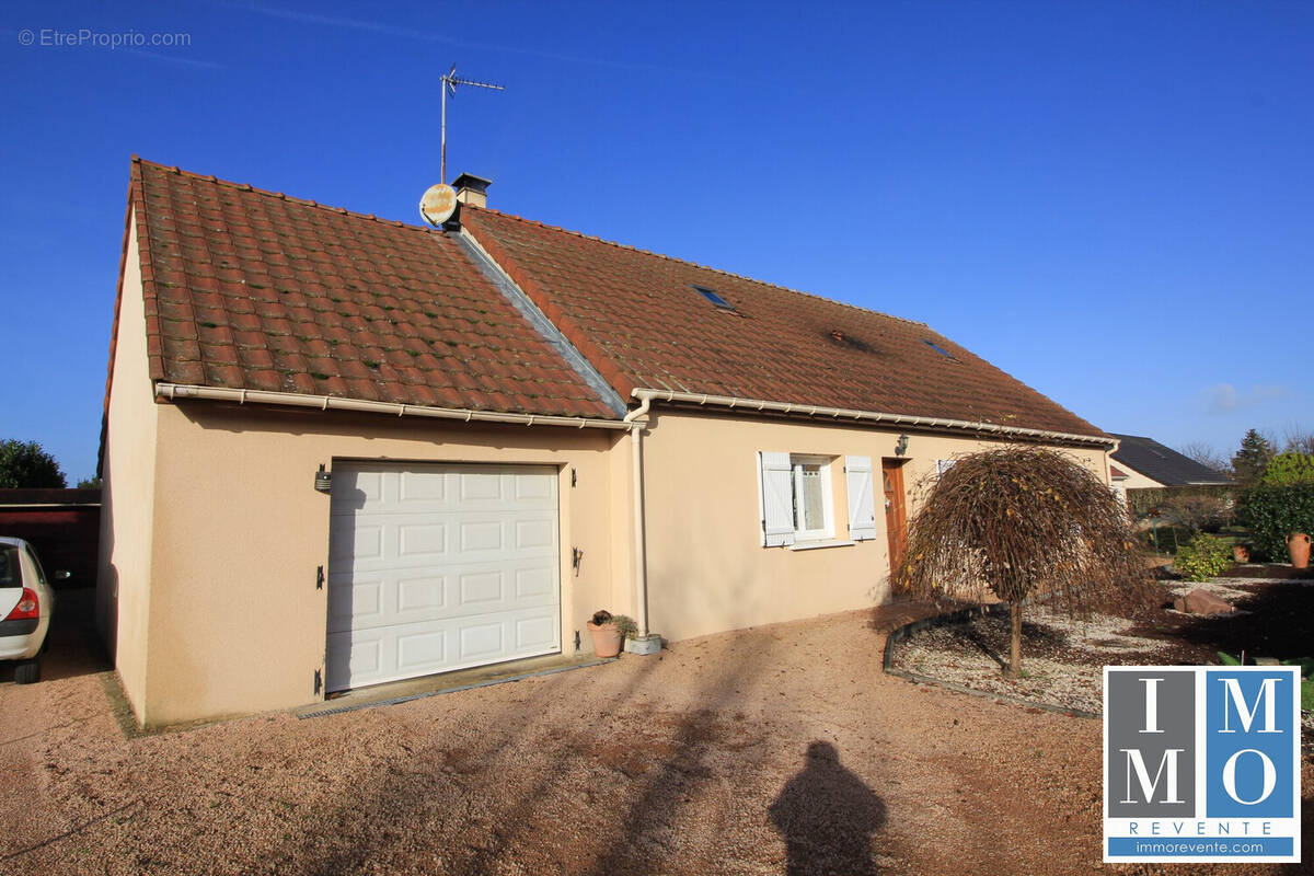 Maison à TROUY