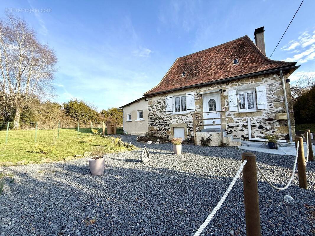 Maison à DUSSAC