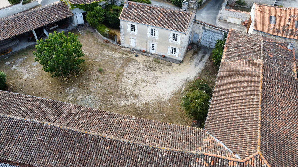 Maison à SAINT-SATURNIN