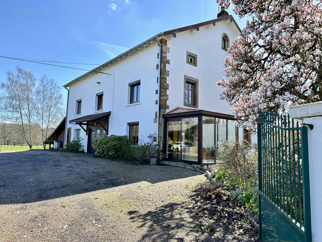 Maison à FOUGEROLLES