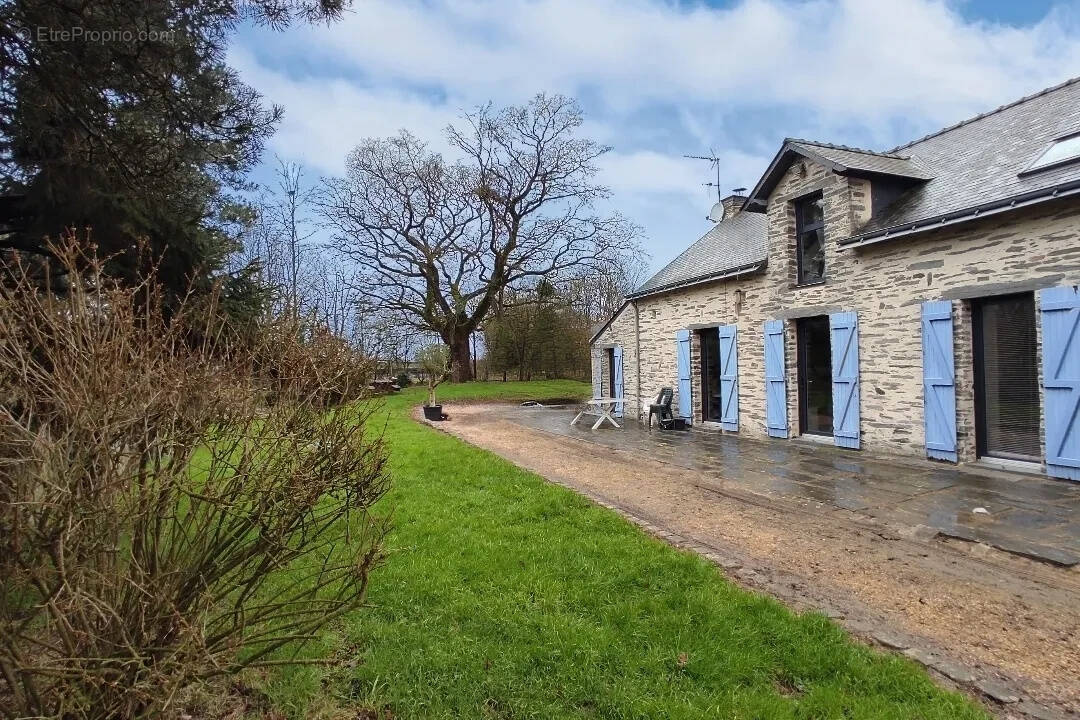 Maison à NOZAY