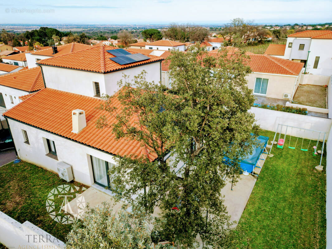 Maison à LAROQUE-DES-ALBERES