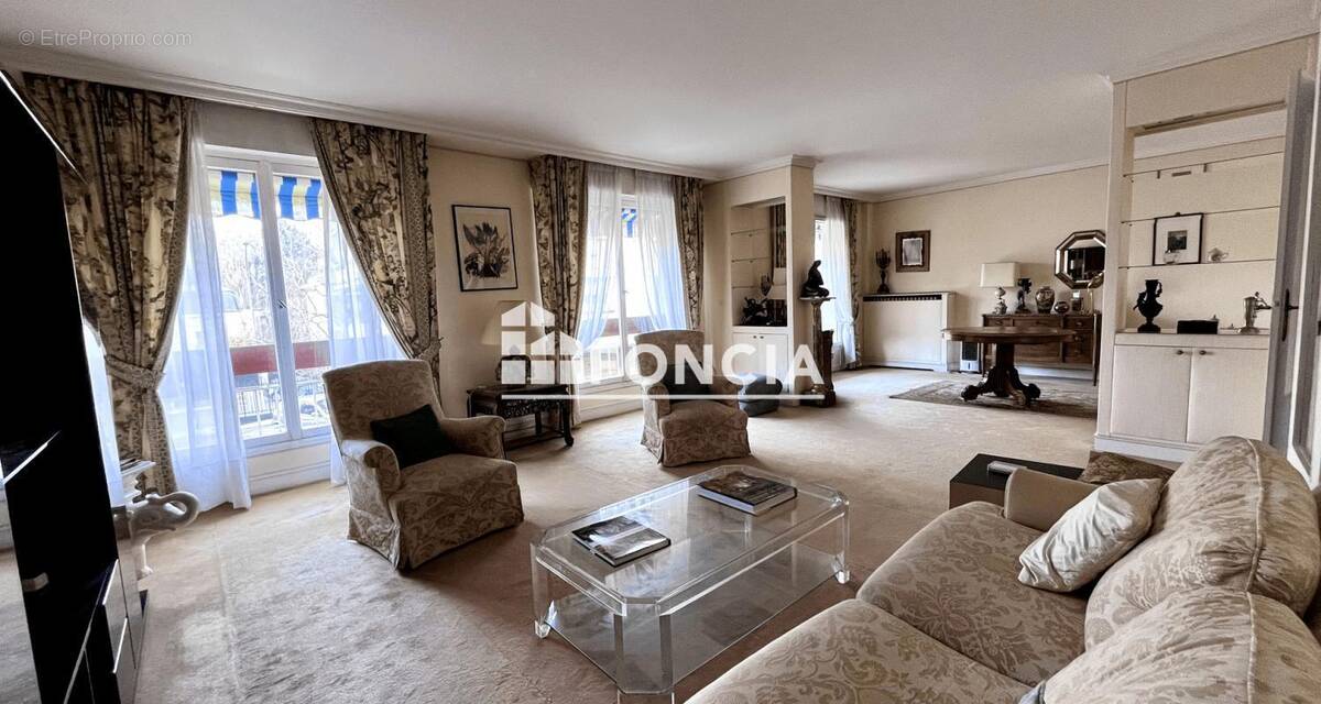 Appartement à NOGENT-SUR-MARNE