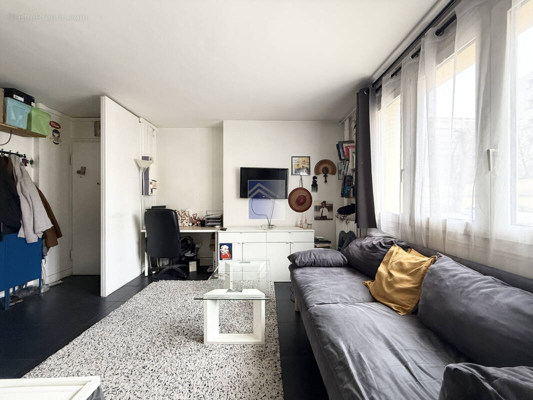 Appartement à COURBEVOIE