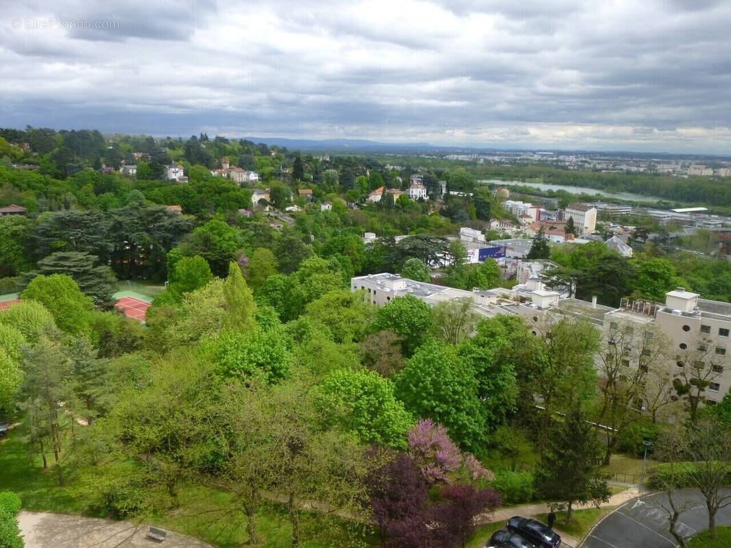 Appartement à LYON-9E