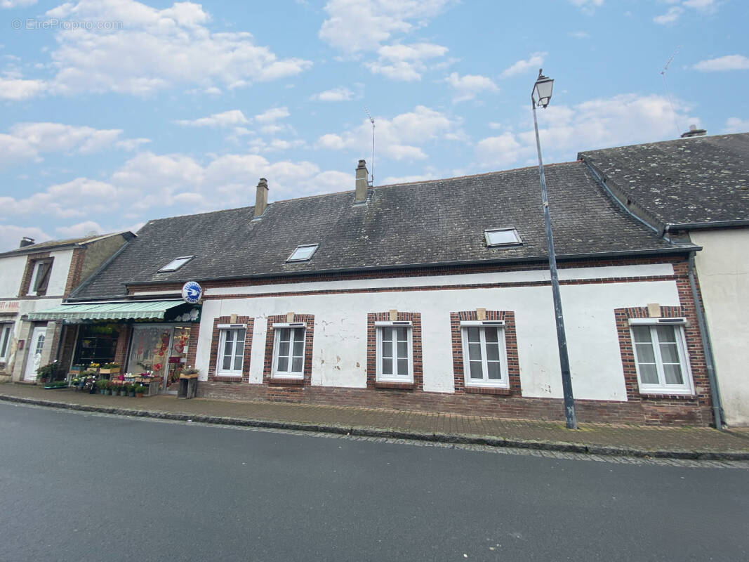 Maison à DAMVILLE