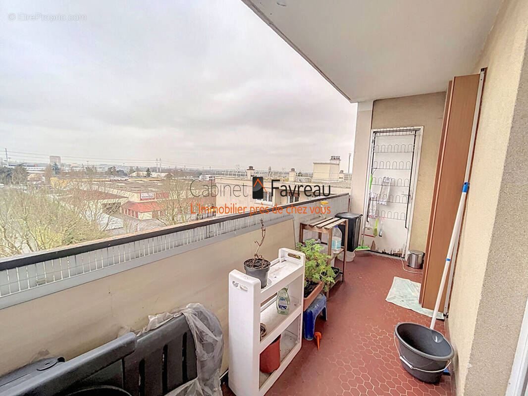 Appartement à FRESNES