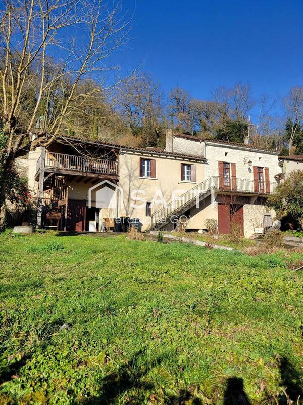 Photo 1 - Maison à AUBETERRE-SUR-DRONNE