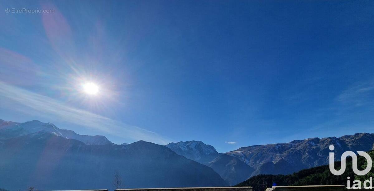 Photo 1 - Parking à HUEZ