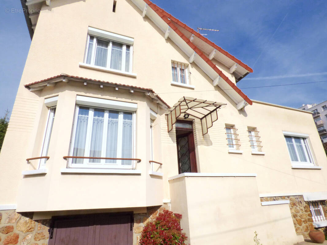 Maison à SARTROUVILLE