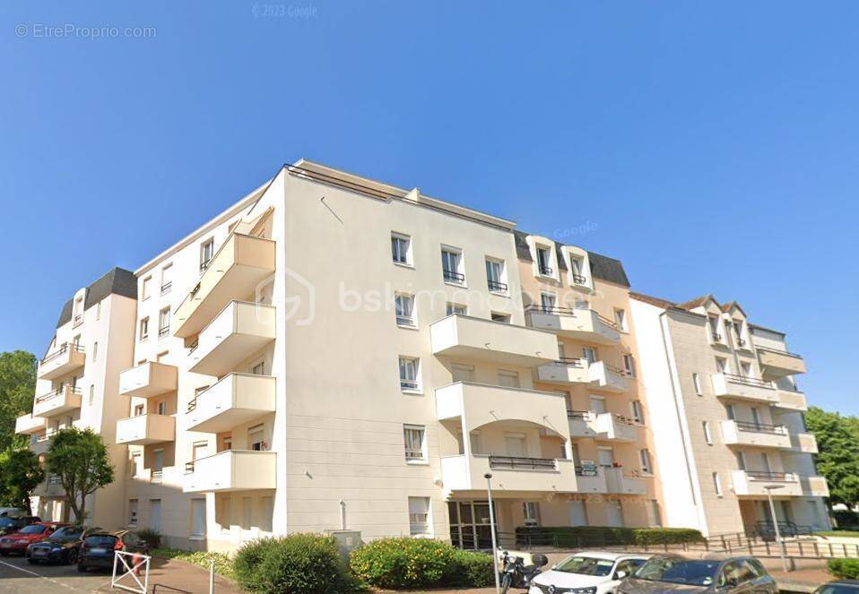 Appartement à COMBS-LA-VILLE