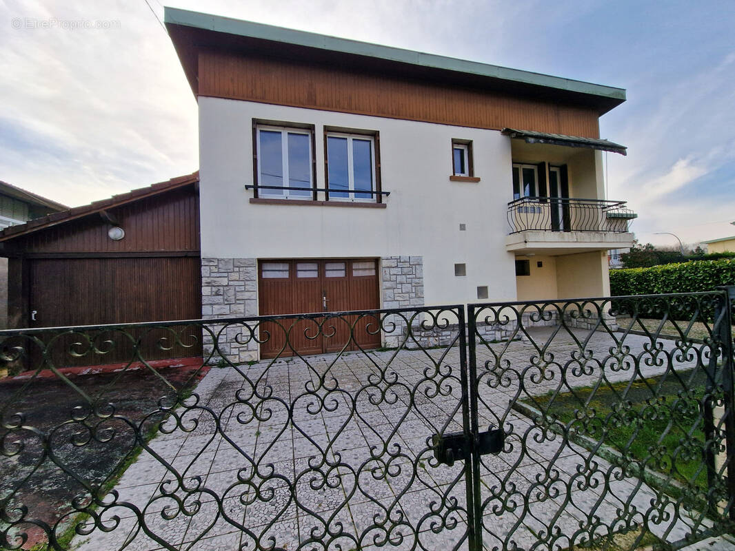 Maison à MALEMORT-SUR-CORREZE