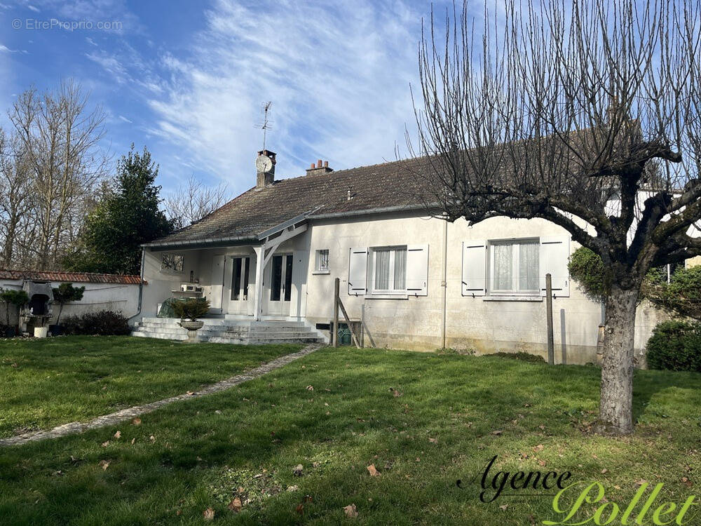 Maison à AUBIGNY-SUR-NERE