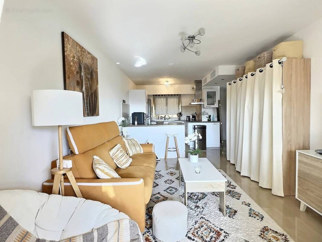 Appartement à MOUGINS