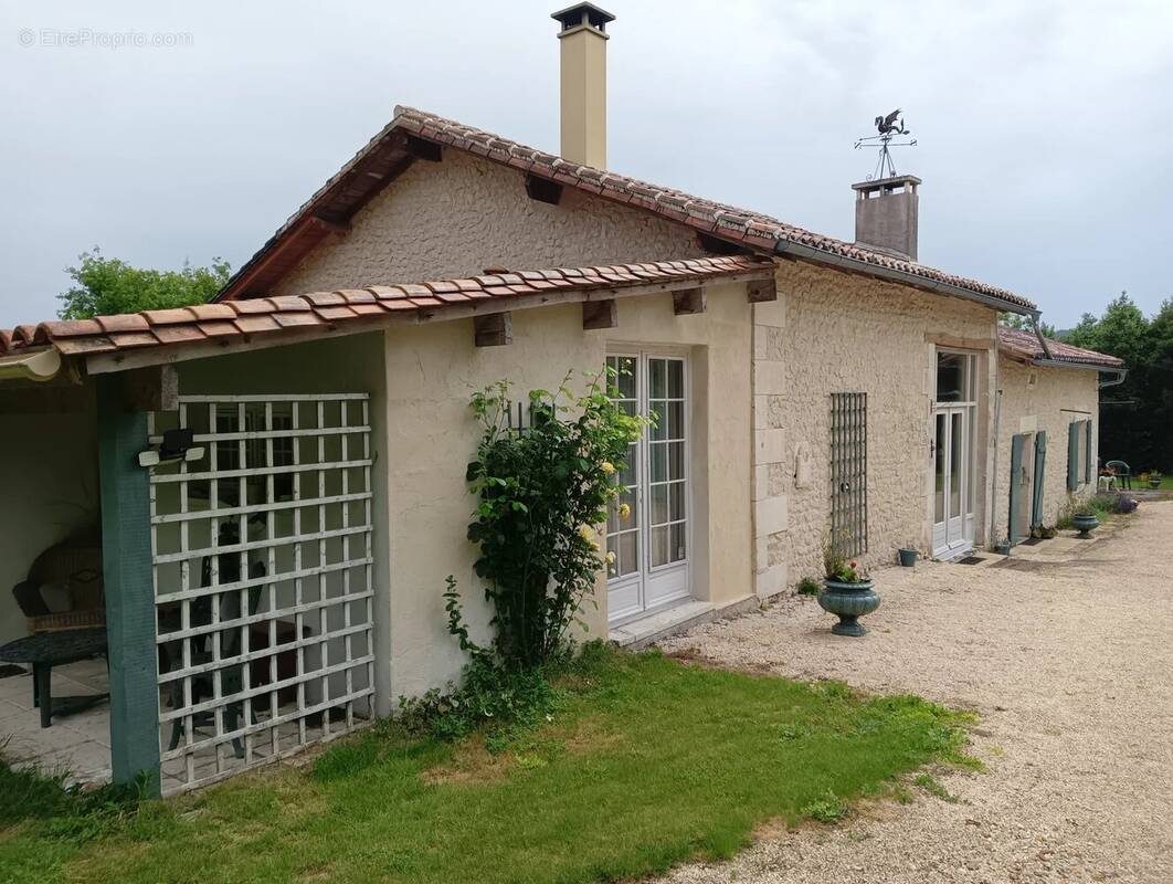 Maison à BOUTEILLES-SAINT-SEBASTIEN