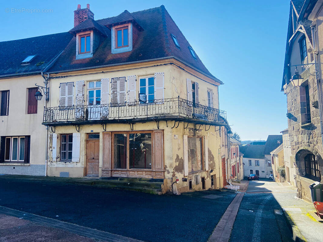 Maison à MONTAIGUT