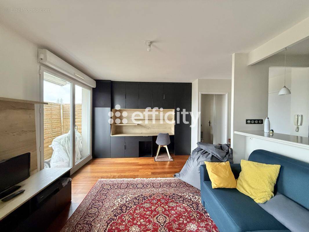 Appartement à FRESNES