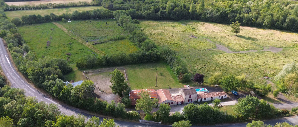 Maison à LE LANGON