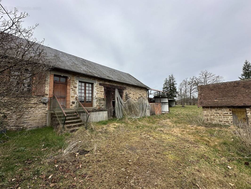 Maison à LA ROCHE-L&#039;ABEILLE