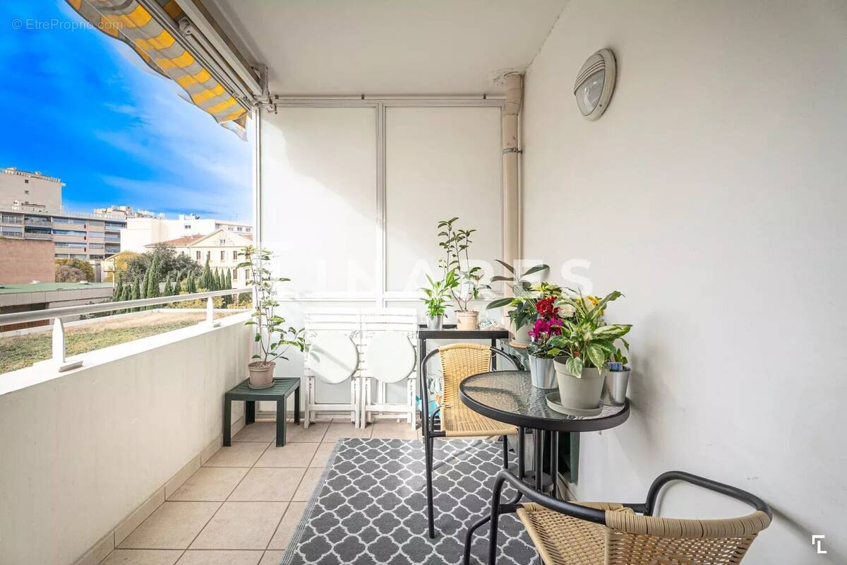 Appartement à MARSEILLE-8E