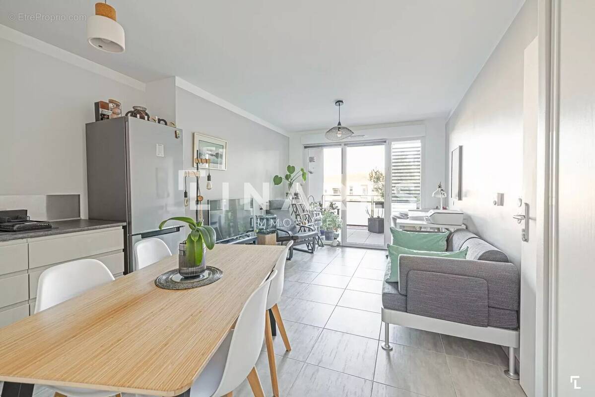 Appartement à MARSEILLE-8E