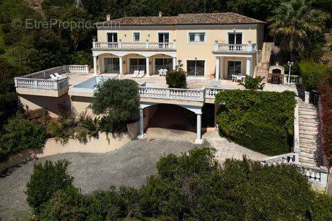 Maison à MANDELIEU-LA-NAPOULE