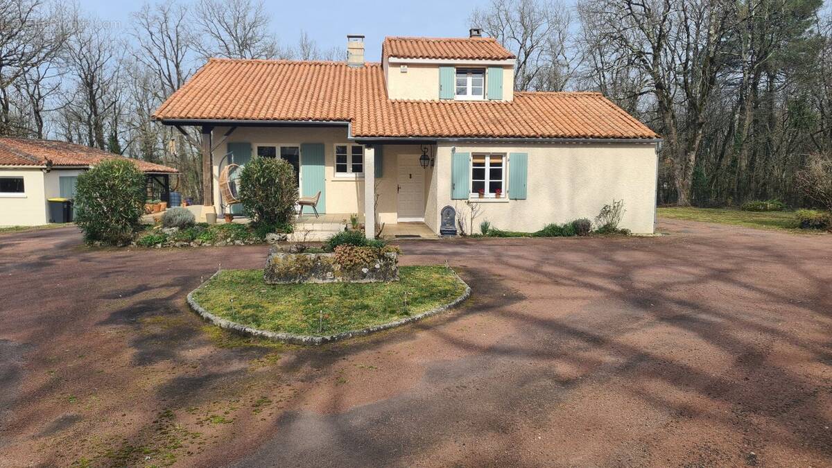 Maison à SAINT-SATURNIN