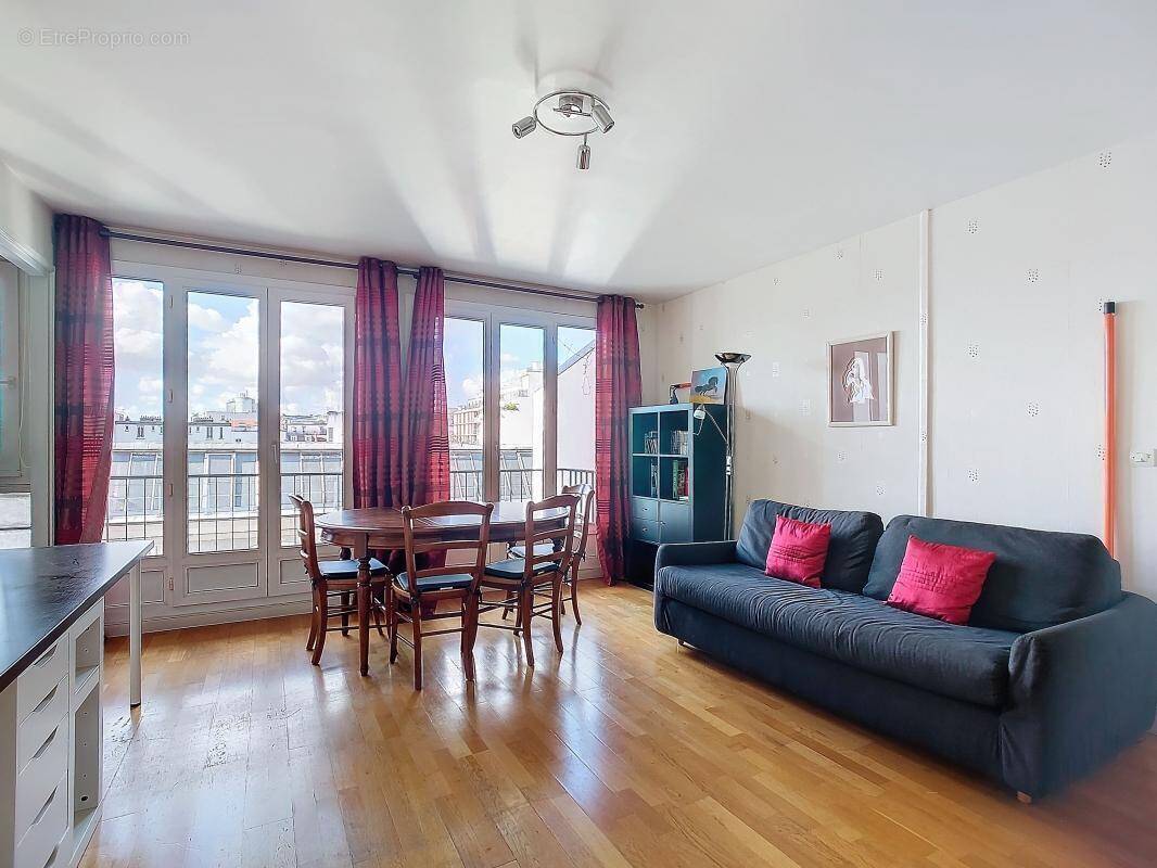 Appartement à PARIS-20E