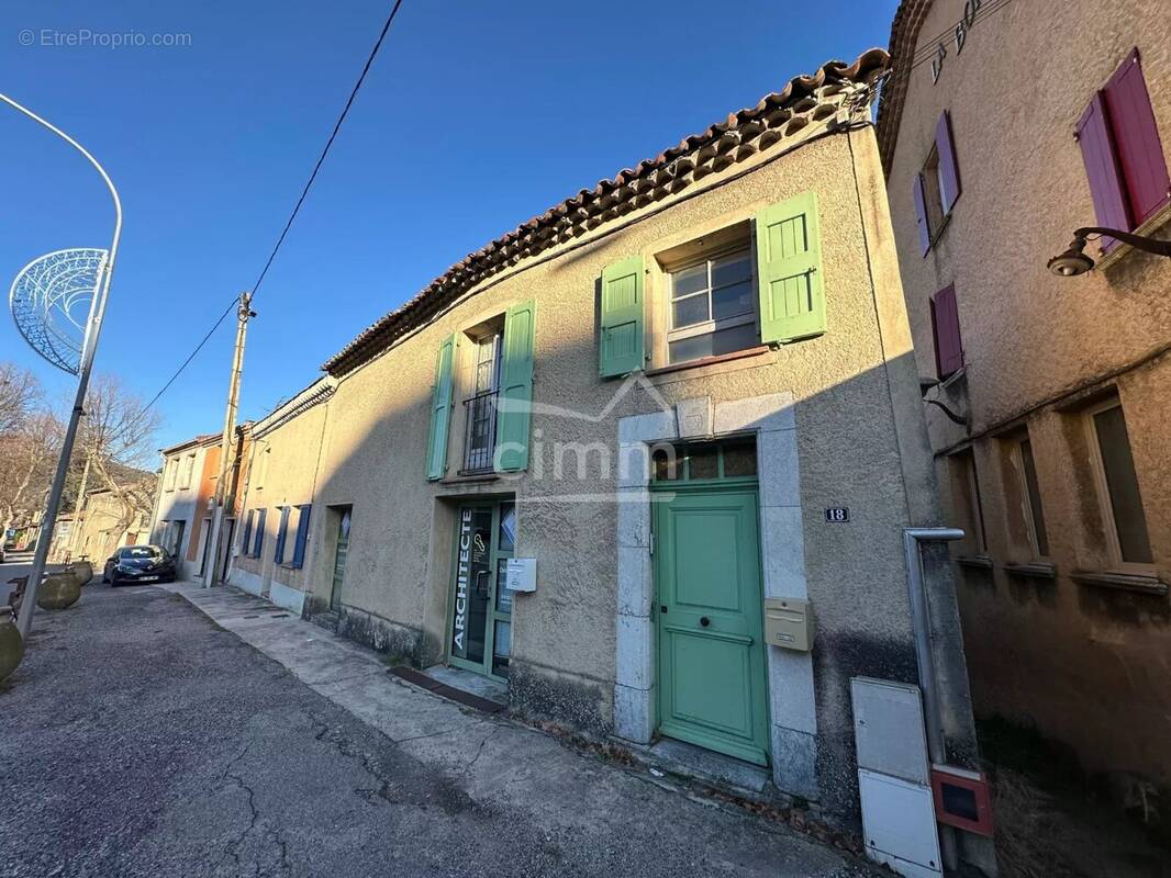 Maison à CHATEAU-ARNOUX-SAINT-AUBAN