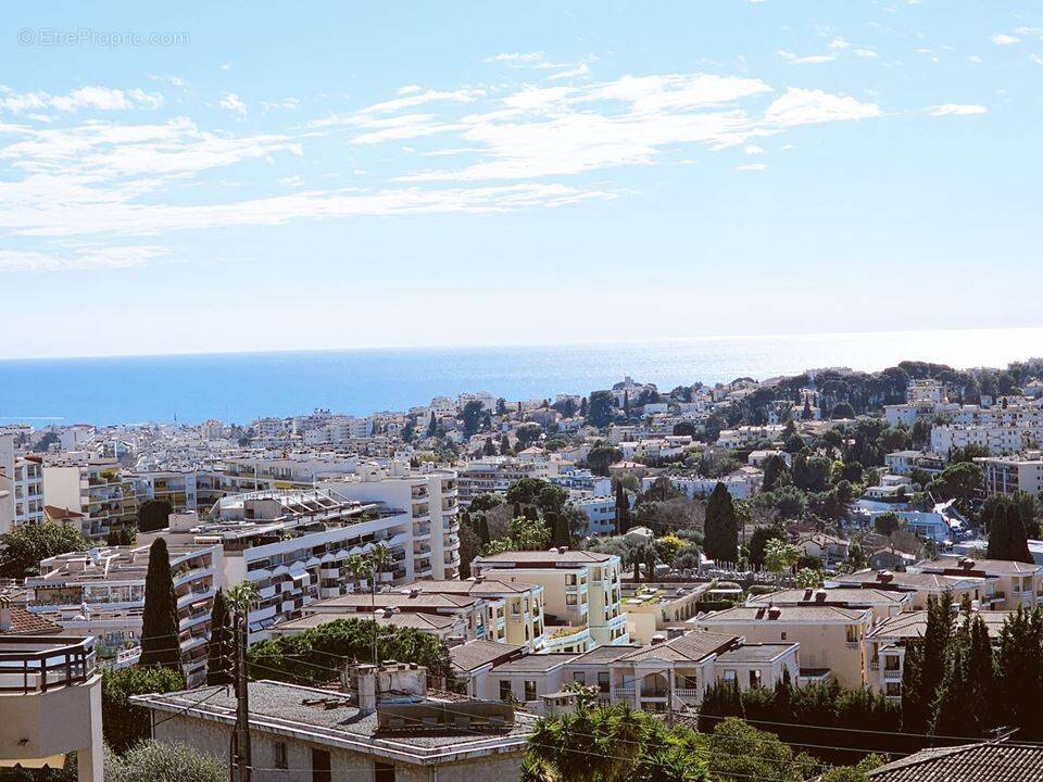 Appartement à LE CANNET