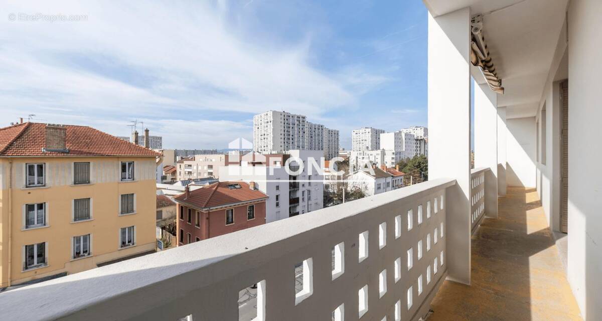 Appartement à LYON-8E