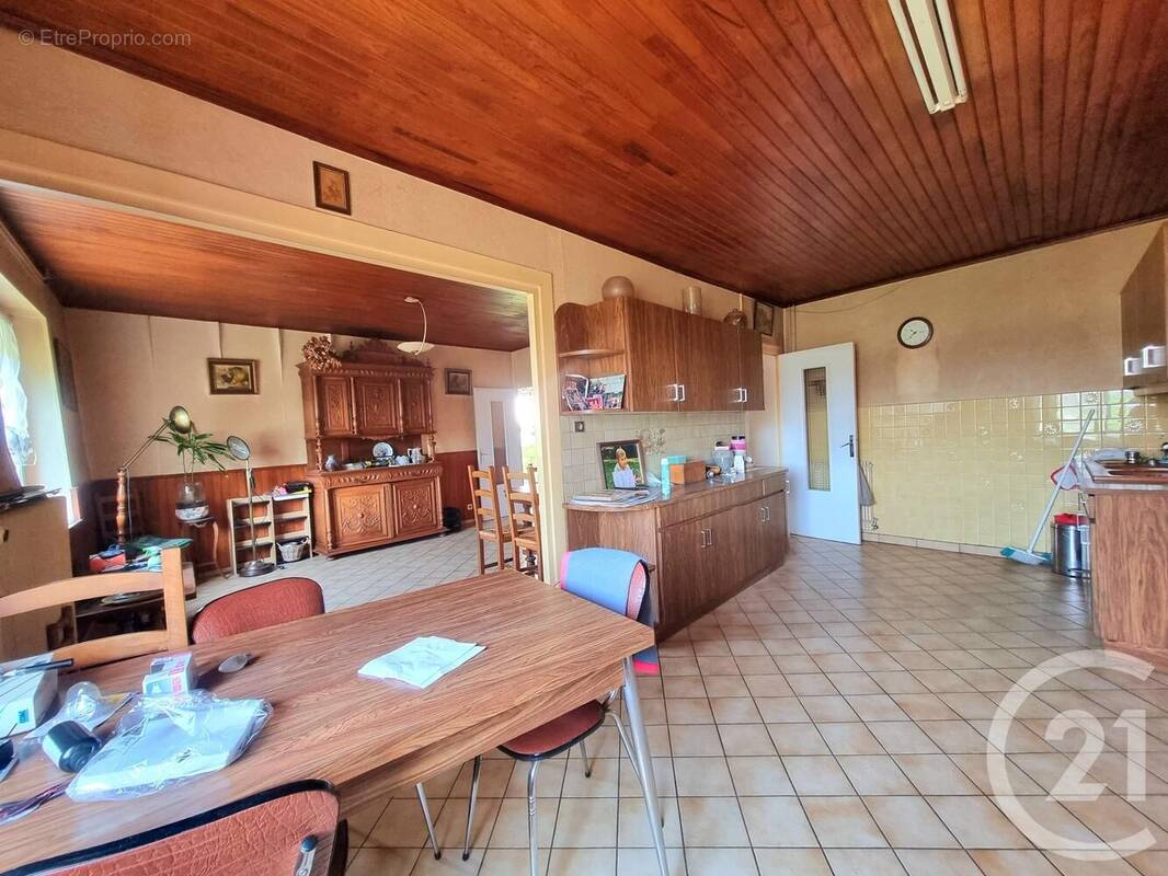 Appartement à ESTRABLIN