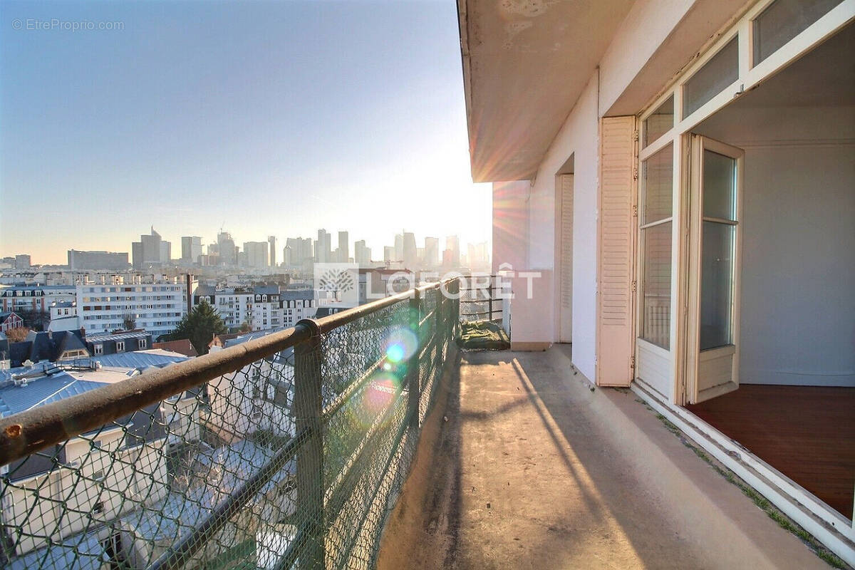 Appartement à LA GARENNE-COLOMBES