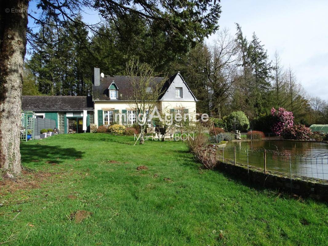 Maison à SENS-DE-BRETAGNE