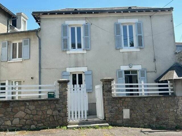 Maison à SAINT-JUNIEN