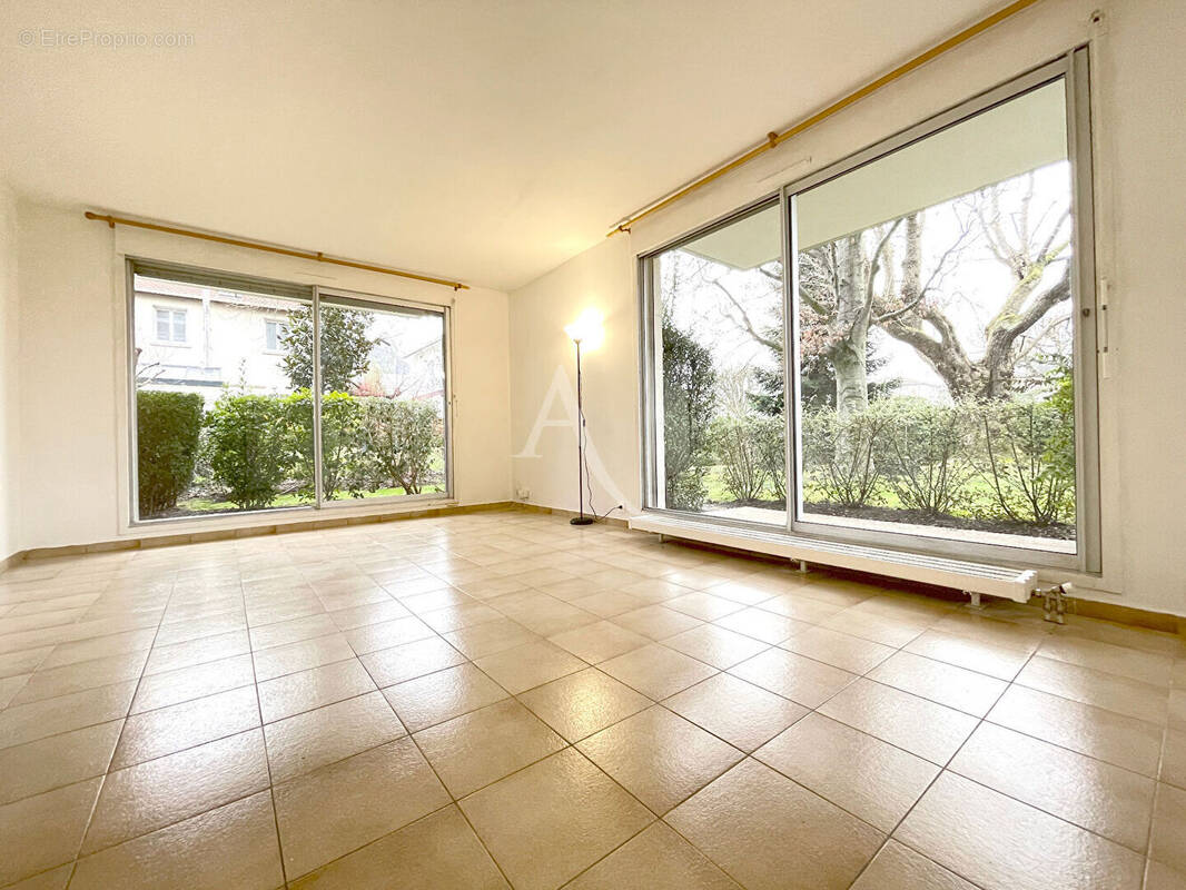 Appartement à NOGENT-SUR-MARNE