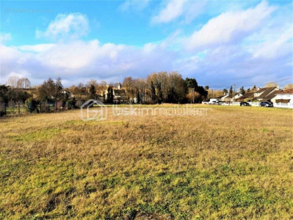 Terrain à MAINTENON