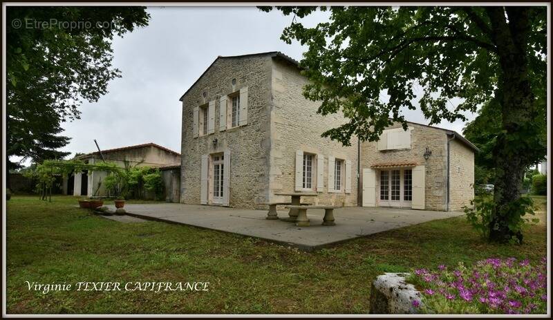 Maison à SAINT-JEAN-D&#039;ANGELY