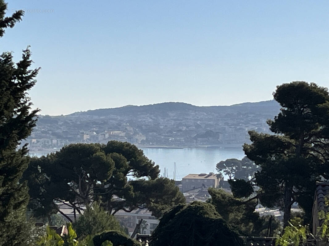 Appartement à SANARY-SUR-MER