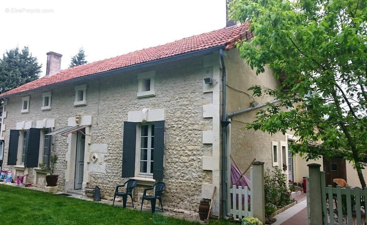 Maison à CONDEON