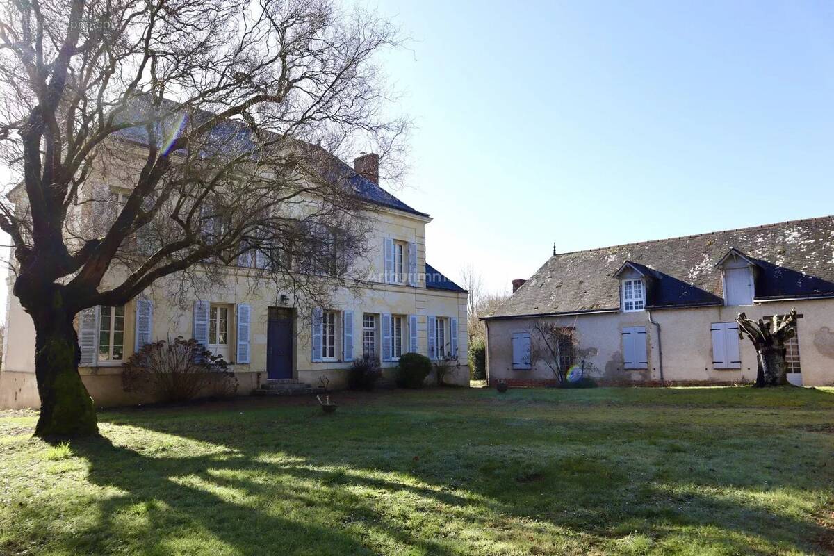 Maison à LA CHARTRE-SUR-LE-LOIR