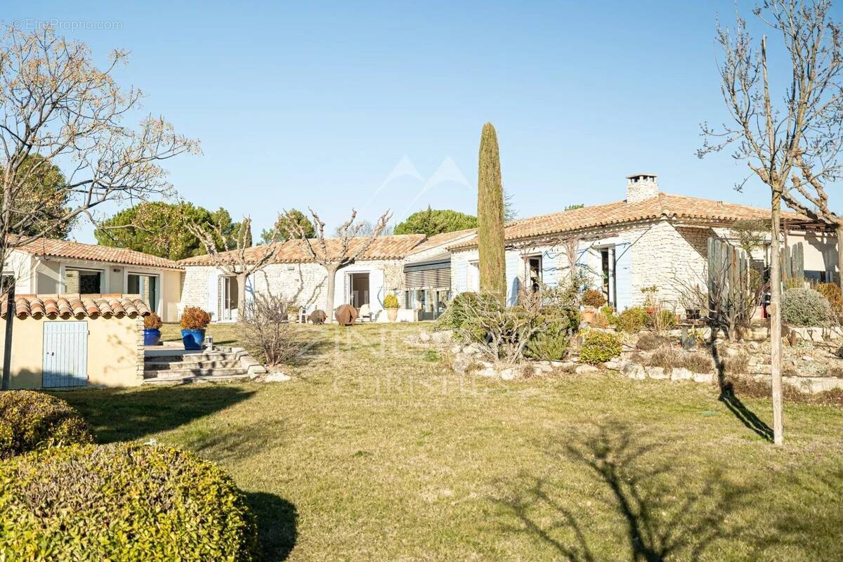 Maison à GORDES