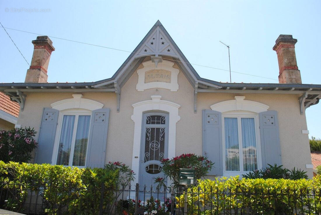 Maison à PESSAC