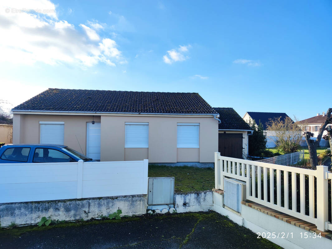 Maison à SAINT-DOULCHARD